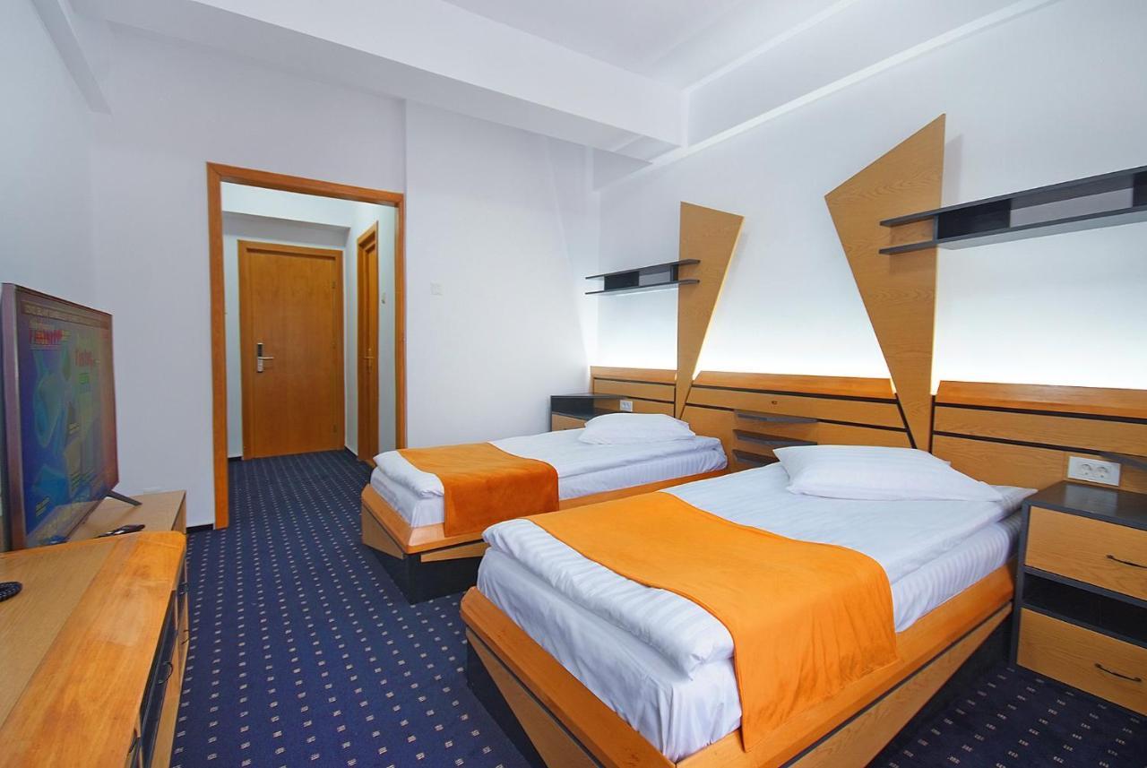 Complex Panoramic Hotel Slanic Moldova Exterior photo