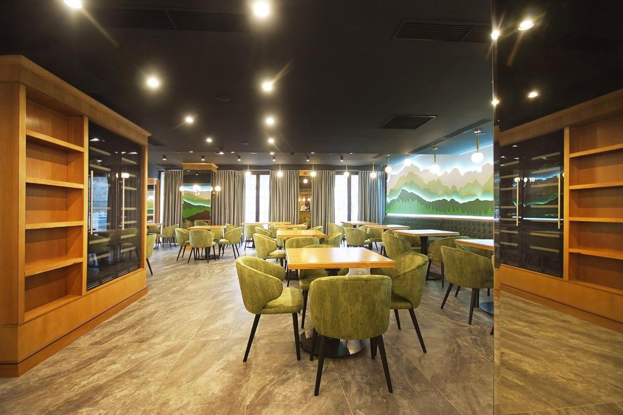 Complex Panoramic Hotel Slanic Moldova Exterior photo