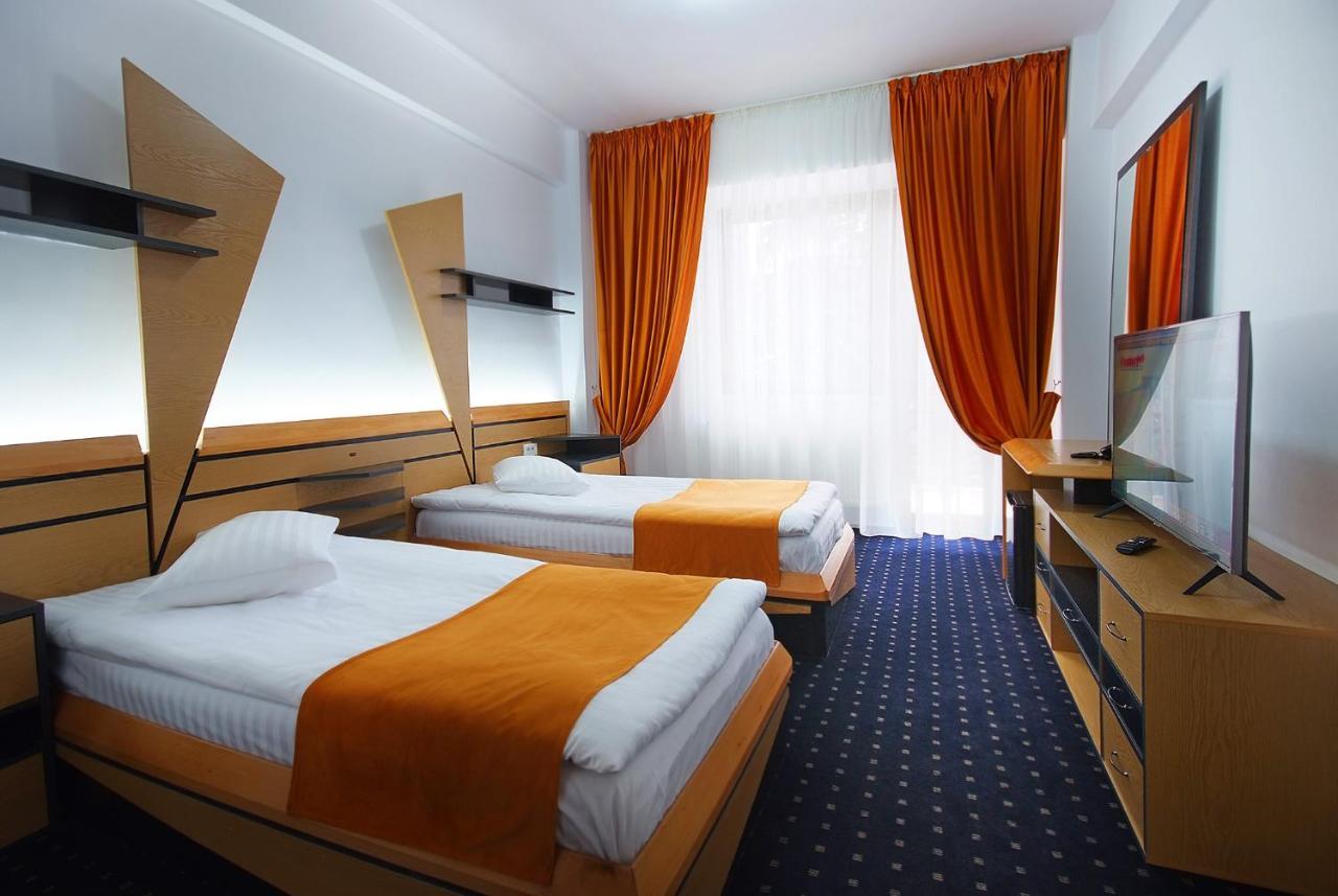 Complex Panoramic Hotel Slanic Moldova Exterior photo